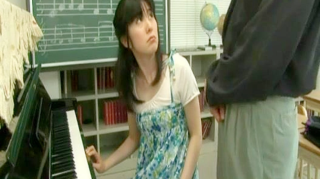 Pianissimo Seduction - A Japan Teen Secret Encounter