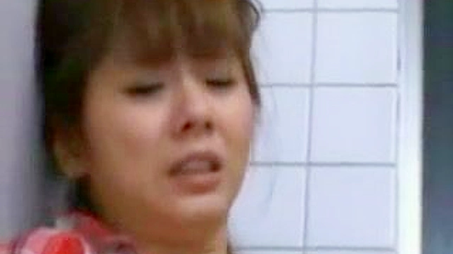 Public Toilet Pleasure - Asian Beauty Secret Encounter