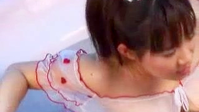 Nippon Babe Sultry Shower Tease - JAV XXX TUBE