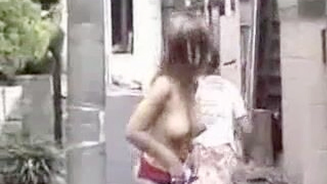 Must-See J-Porn Video! Unknown Man Public Molestation of Japanese woman