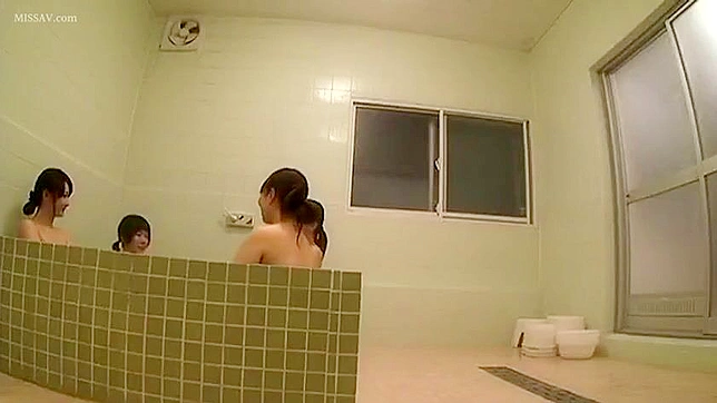 Voyeurism at Its Best! Nude Japanese Beauty in Public Shower!