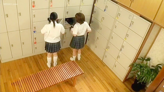 The Naked Truth! Public Shower Spying on Nude Japanese Girls Bathing!