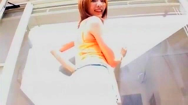 Jav Porn ~ Noa Tsukimori's Hot Masturbation Scene in the Sun