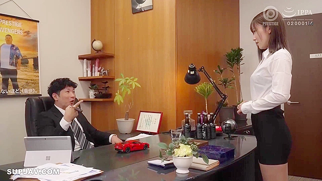 Absolutely Loyal Secretary Mai Nanashima Sweetly Sucks Boss's Cock Instead of Lunch