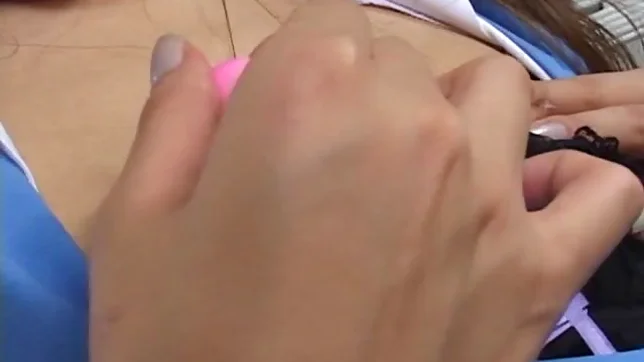 Juicy Japanese diva performs lovely and hot solo session 2