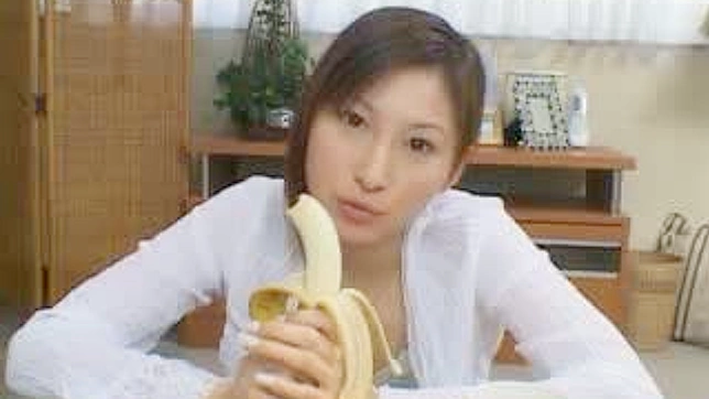 Horny babe gets a nice Asian facial from her boyfriend